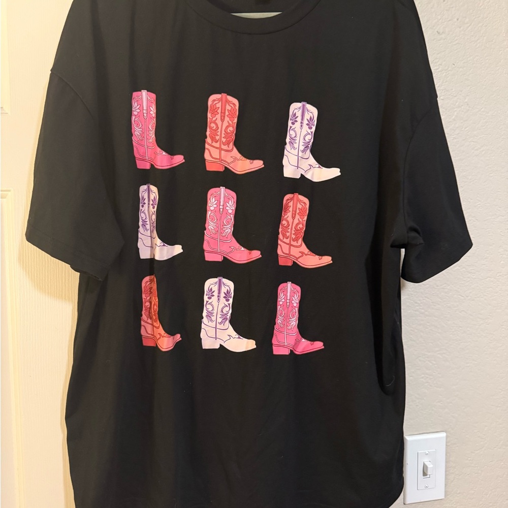 SHEIN Black Tee with Vibrant Boot Design, XXL